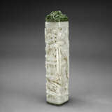 A WELL-CARVED PALE GREENISH-WHITE AND SPINACH-GREEN JADE INCENSE HOLDER AND COVER - photo 2