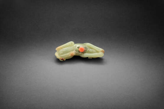 AN EXCEPTIONAL YELLOW JADE FIGURE OF A RECUMBENT HOUND - photo 3