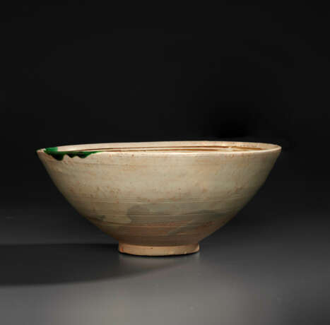 A RARE CARVED CIZHOU BOWL WITH DATED INSCRIPTION - фото 2