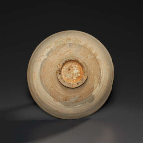 A RARE CARVED CIZHOU BOWL WITH DATED INSCRIPTION - photo 3
