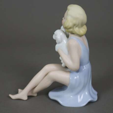 Porzellanfigur "Junge Frau mit zwei Welpen spielend" - Gerold P - photo 6