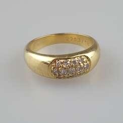 Goldring mit Diamantbesatz - Gelbgold 750/000 (18K), vertiefter