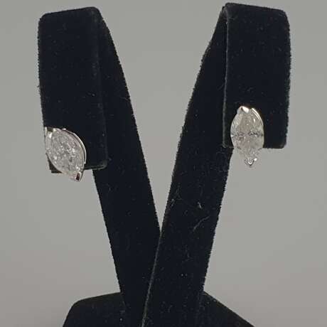 Ein Paar elegante Luxus-Ohrstecker mit großen Diamanten - Weißg - Foto 1