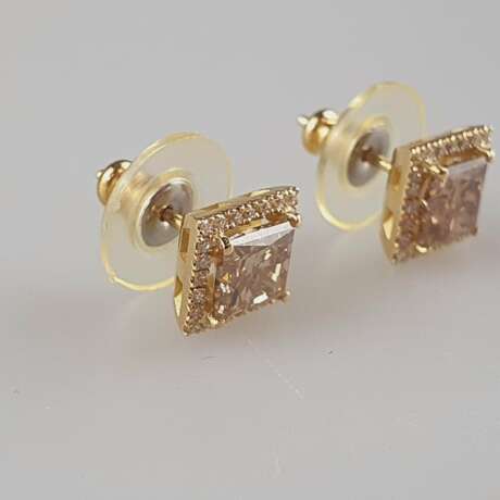 Ein Paar elegante Luxus-Ohrstecker mit großen Diamanten - Gelbg - photo 3