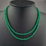 Zweireihige Smaragdkette mit Rubinschließe - facettierte Smarag - photo 1