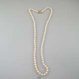 Perlenkette mit Goldschließe - längere Kette mit 88 Perlen von - Foto 3
