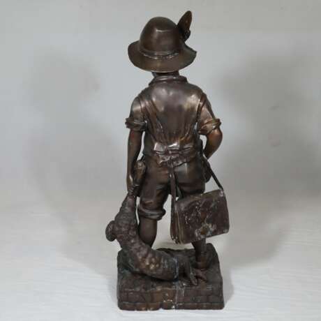 Große Bronzefigur “Junger Jäger mit Beute” - Bronzeskulptur mit - Foto 5