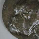 Reliefplakette mit Boxer-Hund - Eisenguss, bronziert, Darstellu - photo 2