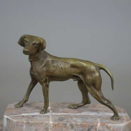 Tierskulptur "Jagdhund" - Bronze, braun patiniert, naturalistis - Foto 2