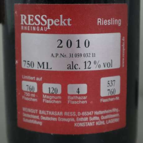 Wein - 2 Flaschen 2010 „RESSpekt“ Rheingau Riesling, je 0,75 l, - photo 6