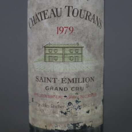 Weinkonvolut - 2 Flaschen, France, 1979 Château Tourans Saint-É - photo 6