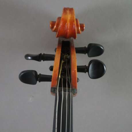 Cello - 4/4 Größe, Italien, 20. Jh., auf gedrucktem Faksimile-Z - фото 6