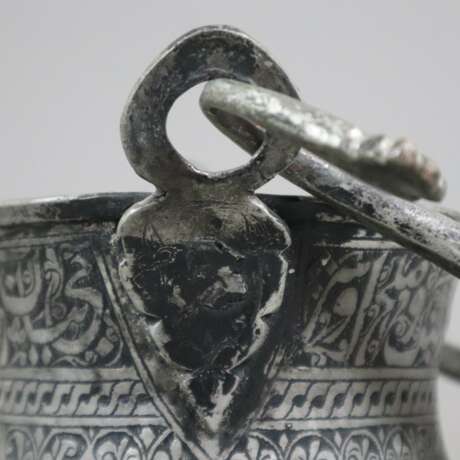 Kessel mit arabischer Kalligraphie - Zinn, eingeschnürter runde - фото 6