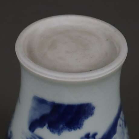 Blau-weiße Vase - China, frühe Qing-Dynastie, Porzellan, Balust - photo 9