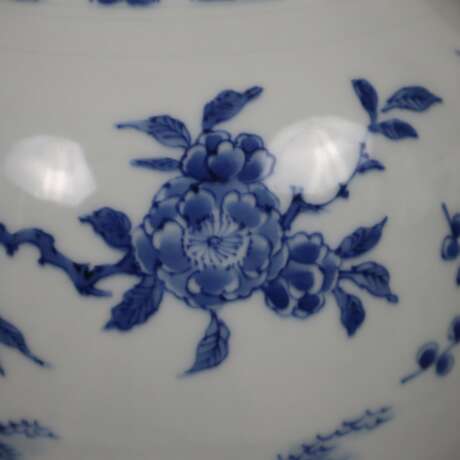 Blau-weiße Vase - China, frühe Qing-Dynastie, Porzellan, umlauf - photo 10
