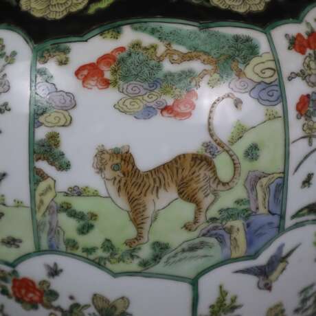Große Deckelvase - China, ausgehende Qingzeit, Porzellan. Balus - фото 10