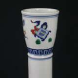 Drachenvase - China 20.Jh., Porzellan, über Standring birnförmi - photo 3