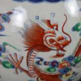 Drachenvase - China 20.Jh., Porzellan, über Standring birnförmi - Foto 9