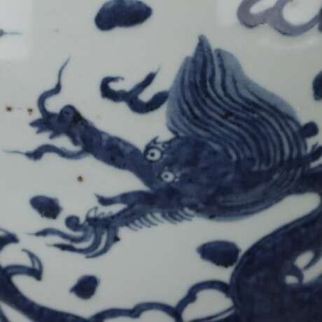 Große blau-weiße-Balustervase - China, in Unterglasurblau Drach - Foto 2