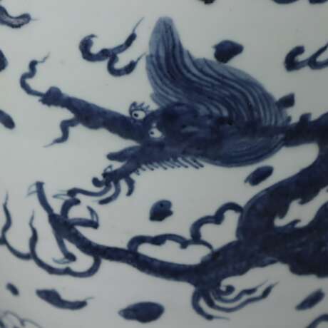 Große blau-weiße-Balustervase - China, in Unterglasurblau Drach - photo 14