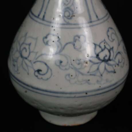 Flaschenvase - China, vom Typ „Yuhuchun“, Porzellanvase mit bir - Foto 8