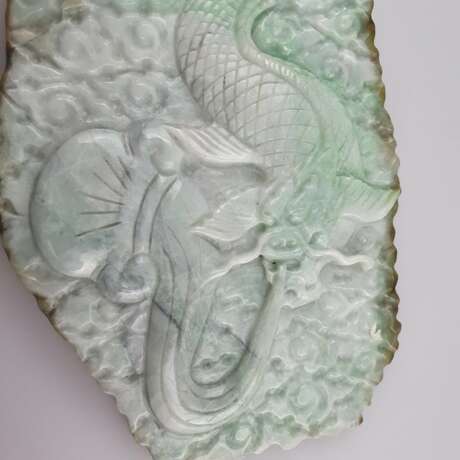 Ausgefallene Jadeplakette - China, grünliche, gewölkte Jade, fe - Foto 2