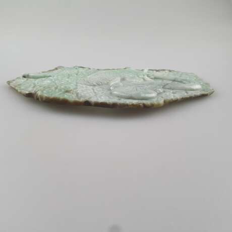 Ausgefallene Jadeplakette - China, grünliche, gewölkte Jade, fe - photo 4