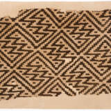 Altperuanischer Tuchrest mit Schlangenmuster - Foto 1
