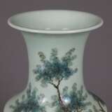 Rouleauvase - China, Porzellan mit seladongrüner Glasur und auf - photo 3