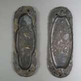 Zwei Pinselablagen - Japan, Metall, bronziert, längliche Form m - Foto 1