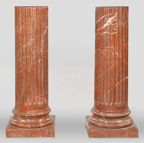 Paar große Säulen - Foto 1