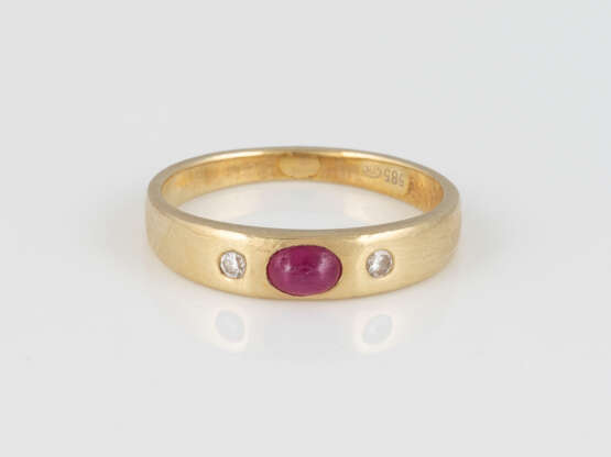 EDELSTEIN-RING Gelbgold. Ringmaß ca. 47, Ges.-Gew. ca. 2 - photo 1