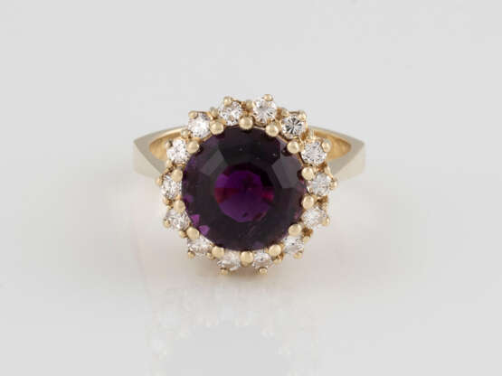 AMETHYST-RING MIT DIAMANTEN Gelbgold. Ringmaß ca. 52,5, Ge - photo 1