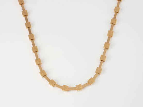 GOLD-COLLIER Gelbgold. L. 43,5, Ges.-Gew. ca. 35,6 g. Gest - photo 1