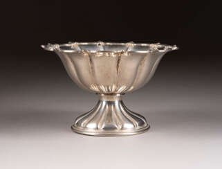 TAZZA Österreich-Ungarn, Pest, 1872-1922 Silber, gedrückt