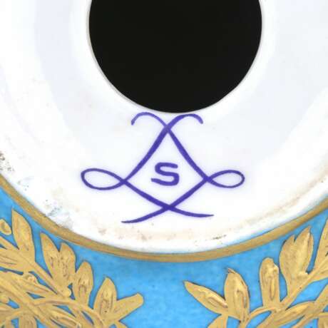 Grand oeuf de P&acirc;ques en porcelaine. Porcelain Hand Painted Gilding Neo-baroque 20th century г. - фото 7
