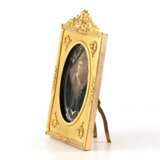Cadre photo en bronze dore dans le go&ucirc;t du neoclassicisme. Gilded bronze brass Neoclassicism Early 20th century - photo 2