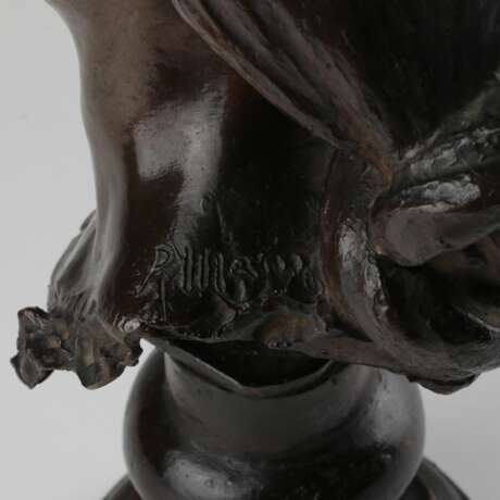 Buste de femme en bronze. Bronze Early 20th century - Foto 7