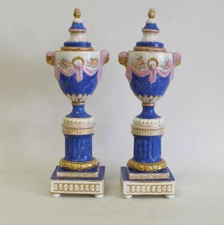 Paire de vases Porcelain Period of Louis XVI 19th century - photo 1