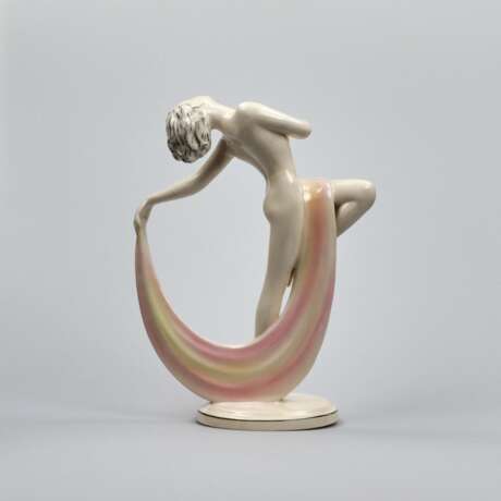 Figurine dune danseuse dans le style Art Deco. Fayencen 20th century - Foto 3