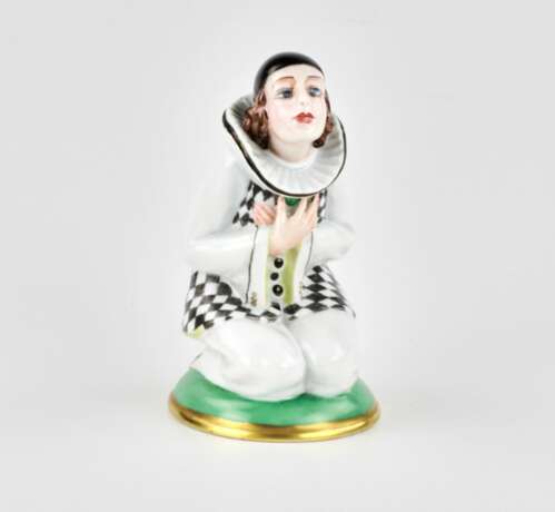 Figurine en porcelaine Pierrot. Hackefors Porcelaine 20th century - photo 1