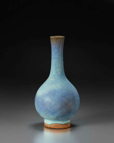 A RARE JUN BOTTLE VASE - photo 2