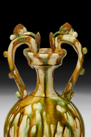 A SANCAI-GLAZED POTTERY AMPHORA - photo 3