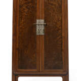 A PAIR OF BURL-INSET HUANGHUALI TAPERED CABINETS - фото 4