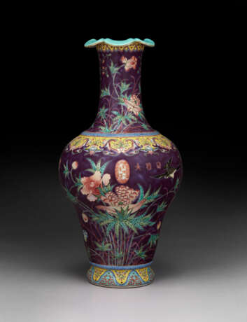 A DAYAZHAI FAMILLE ROSE AND GRISAILLE-DECORATED PURPLE-GROUND VASE - photo 1