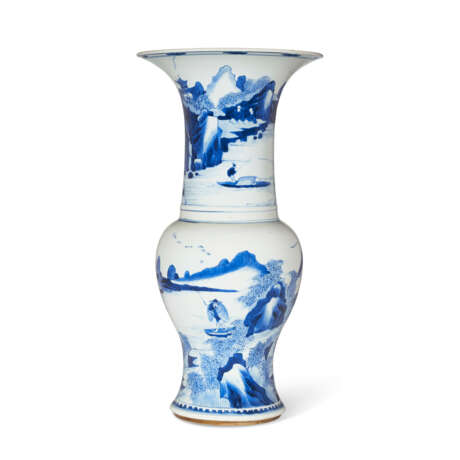 A BLUE AND WHITE `PHOENIX TAIL` VASE - Foto 1