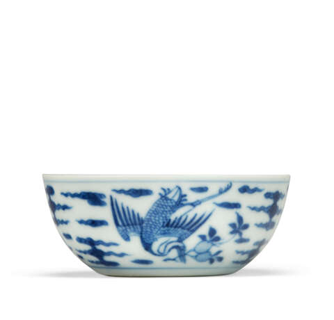A SMALL BLUE AND WHITE `CRANES` CUP - Foto 1