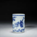 A FINELY DECORATED BLUE AND WHITE CYLINDRICAL BRUSH POT - photo 1