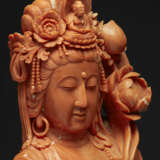 A RARE LARGE AND FINELY CARVED CORAL FIGURE OF GUANYIN - фото 5