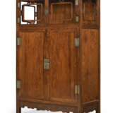 A HUANGHUALI DISPLAY CABINET - photo 2